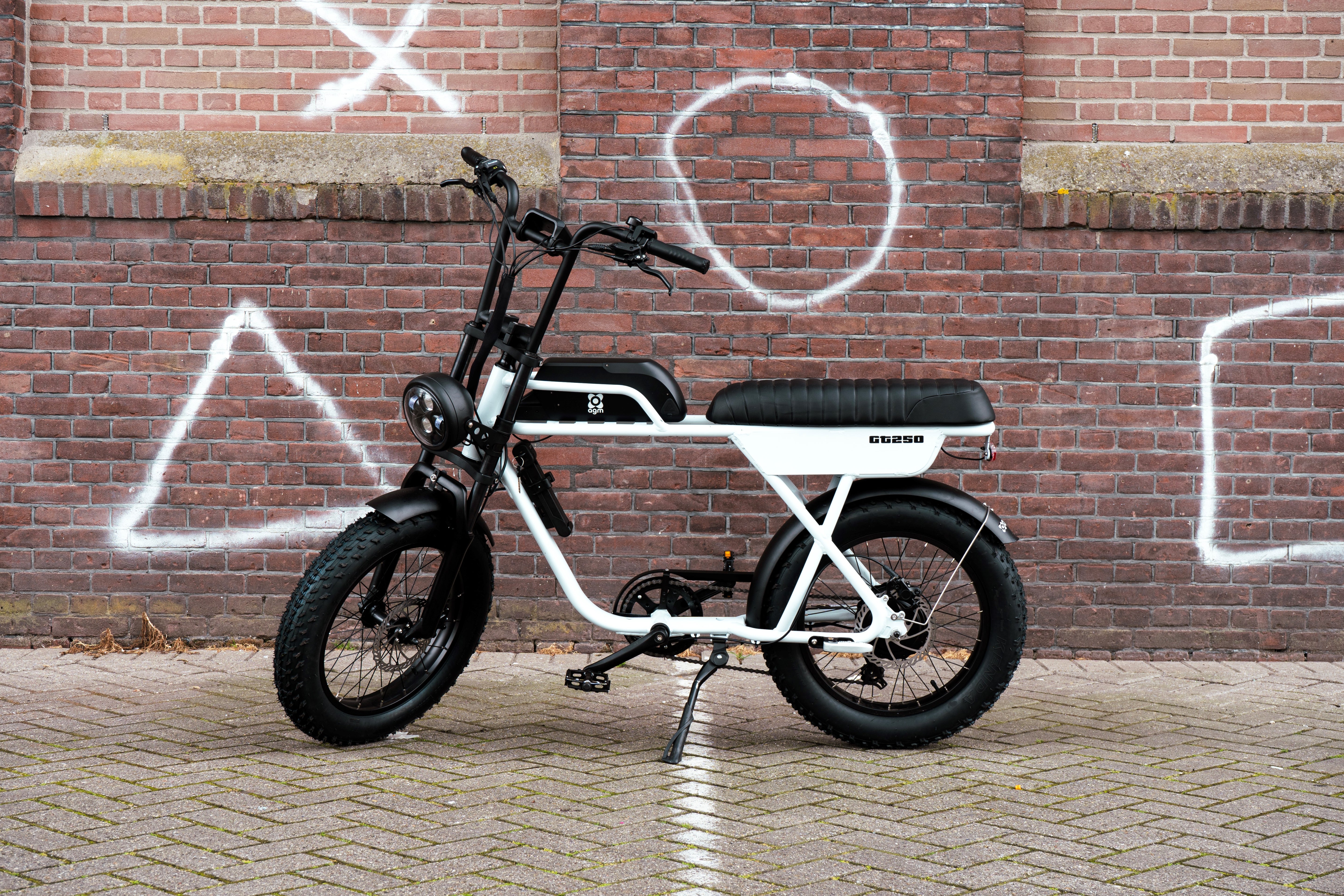 AGM GT250 - White